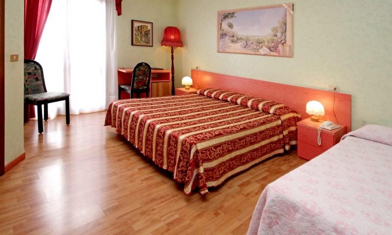 Hotel Benaco Sirmione Luaran gambar